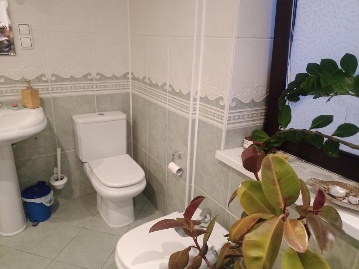 Pokoj W Domu Z Duzym Ogrodem Cracovie Extérieur photo